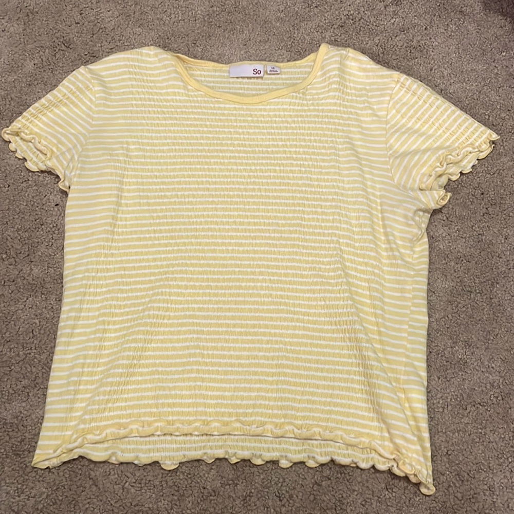 yellow stripped tee
